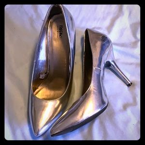 Silver Pumps